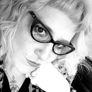 Meet your Posher, Jeannette